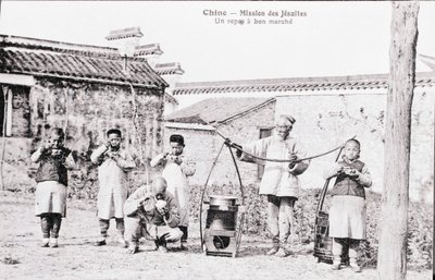 Jesuitenmission bietet günstige Mahlzeiten in China an Fotografie des frühen 20. Jahrhunderts - Privatsammlung von Anonymous Anonymous