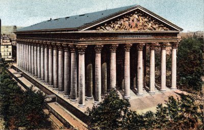 Paris: Außenansicht der Kirche La Madeleine, entworfen von Architekt Pierre Alexandre Vignon (1763-1828). Fotografie von 1920 im „Artistic Album“ der Stadt Paris. Private Sammlung. von Anonymous Anonymous