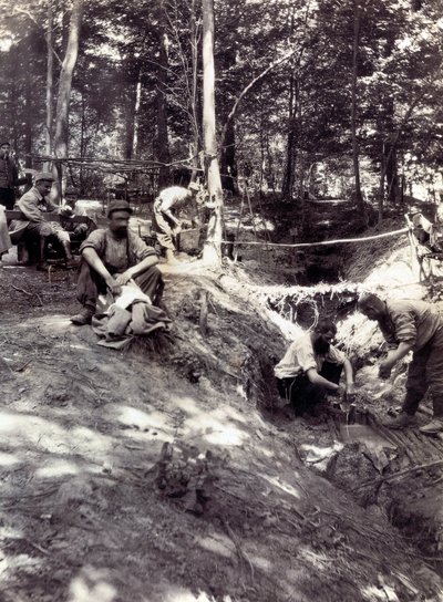 Fotografie aus einem persönlichen Album eines Infanterieleutnants während der ersten Monate des Ersten Weltkriegs von Anonymous Anonymous