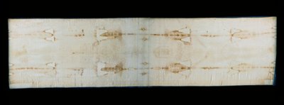 Das Heilige Grabtuch von Turin (oder Grabtuch oder Sacra Sindone), Leinentuch mit Spuren (vermutlich die von Christus) der Folter eines Körpers. Königliche Kapelle der Kathedrale Johannes der Täufer von Turin, Italien von Anonymous Anonymous