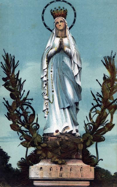 Die gekrönte Jungfrau in Lourdes - Hautes Pyrénées um 1900 von Anonymous Anonymous