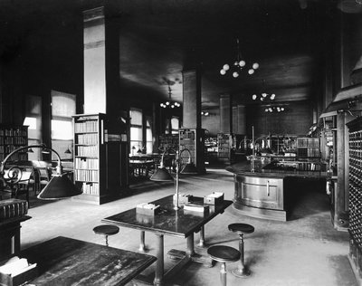 John Crerar Bibliothek, Chicago, Illinois, USA, ca. 1900 (s/w Foto) von Barnes and Crosby