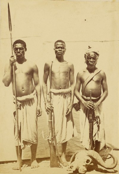 Gefährten von Speeke und Grant kehren mit ihnen aus der Entdeckungsreise zu den Quellen des Nils nach Kairo zurück. von Baron Paul des Granges