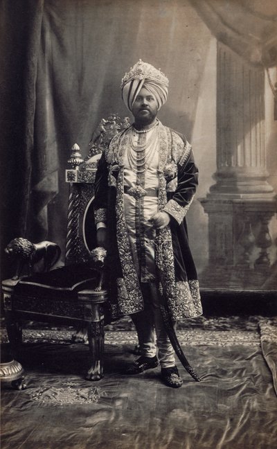Maharaja Jagatjit Singh von Kapurthala, ca. 1903 von Bourne & Shepherd