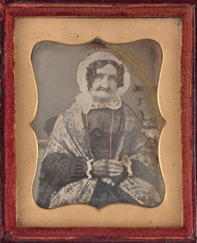 Porträt einer Frau, ca. 1850 (Foto) von British Photographer