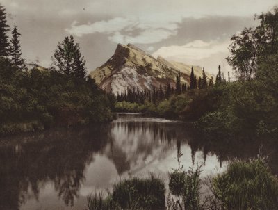 Mount Rundle, Banff, Höhe 9.665 Fuß von Byron Hill Harmon