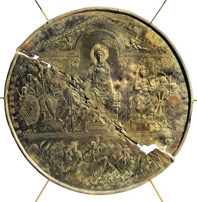 Missorium (große Silberschale) von Theodosius I (346-395), 4. Jahrhundert n. Chr. (Silber) von Byzantine
