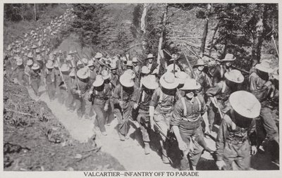 Val Cartier-Infanterie auf dem Weg zur Parade 1915 von Canadian Photographer