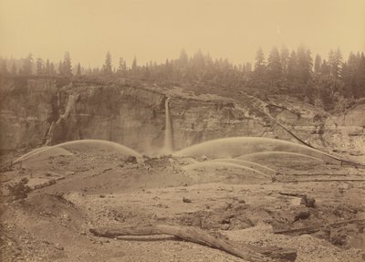 Malakoff Diggins, North Bloomfield, Nevada County, 1871 von Carleton Emmons Watkins