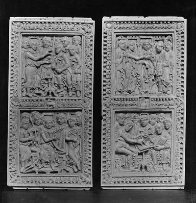 König David beauftragt und singt die Psalmen; St. Hieronymus wird von Papst Bonifatius beauftragt, die Psalmen zu bearbeiten, Buchdeckelplatten, Deutsche, Schule des Rheins, aus Aix la Chapelle, aus dem Dagu von Carolingian School