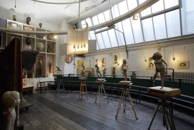 Lebensraum: Anatomie einer Puppe, 2017 von Cathie Pilkington