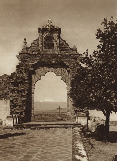 Mexiko: Eingang zum Atrium der Kirche von Acatepec von Cecile Seler Sachs