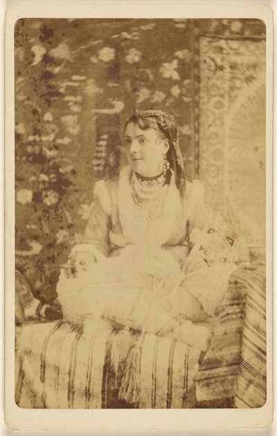 Tscherkessische Schönheit von Centennial Photographic Co.