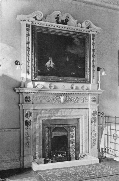 Ein Marmorkamin von Charles Latham