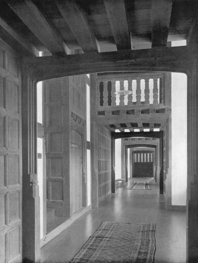 Korridor, erstes Stockwerk von Charles Latham