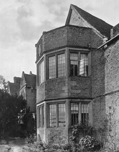 In scharfer Perspektive von Charles Latham