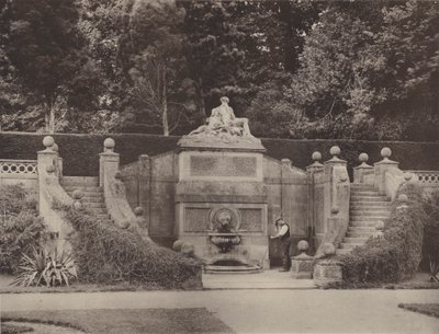 Wandbrunnen im Garten in Bowood, Wilts von Charles Latham