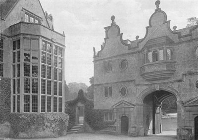 Stanway: Der Vorhof und das Torhaus von Charles Latham