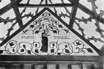 Der Ostgiebel der Galerie von Charles Latham