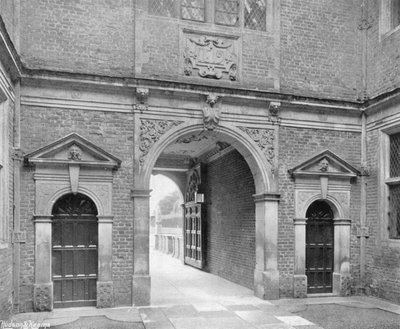 Der Vorhof von Charles Latham
