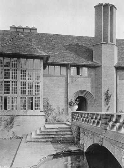 Das Hallenfenster, der Große Erker und das Runde Becken von Charles Latham