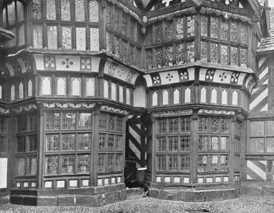 Die Zwei Buchten im Innenhof von Charles Latham