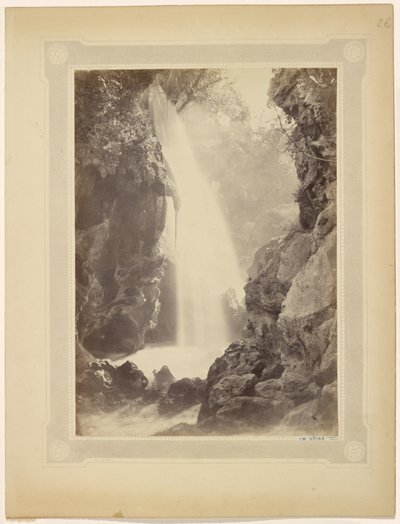 Wasserfall und Felsen, Südfrankreich von Charles Nègre