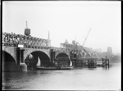 Abriss der Waterloo-Brücke, City of Westminster, Greater London Authority, 1936 von Charles William Prickett