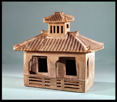Grabmodell eines Hauses, Han-Dynastie (206 v. Chr.-220 n. Chr.) von Chinese School