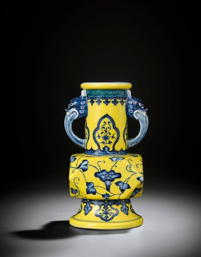 Ming-Stil Vase von Chinese School