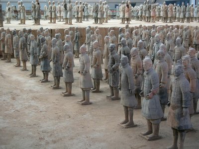 Xian Museum, Terrakotta-Krieger aus dem Grab des Kaisers Shi Huangdi von Chinese School