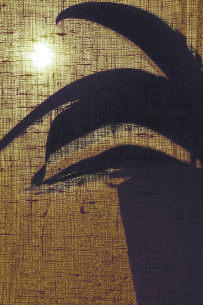 Goldene Lichtpflanzensilhouette von Christina Sillen