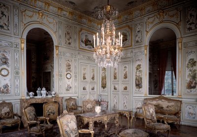 Ansicht des großen Wohnzimmers des Château de Champs-sur-Marne. Dekoriert von Christophe Huet (1700-1759) von Christophe Huet