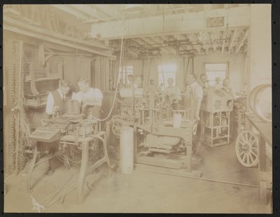 Dressler & Co. Filmstudio mit arbeitenden Männern, New York von Company Byron