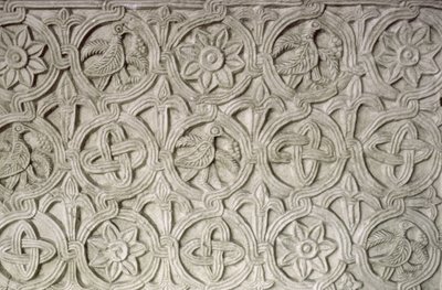 Detail eines geschnitzten Bildschirms, 9.-10. Jahrhundert von Croatian School