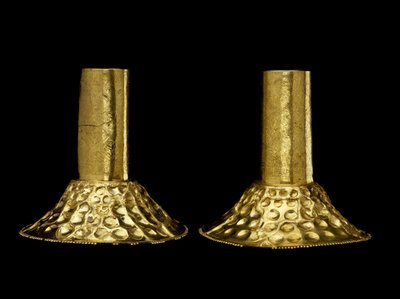 Paar Ohrschmuck, getragen von einem Herrscher oder Schamanen von Culture Chimu