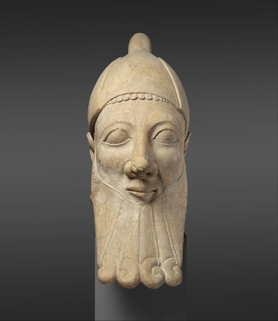 Kalksteinkopf eines bärtigen Mannes, frühes 6. Jahrhundert v. Chr. von Cypriot School