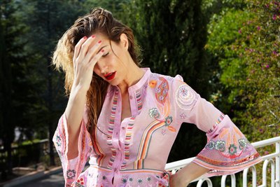 Laura Pradelska von Diana Gomez