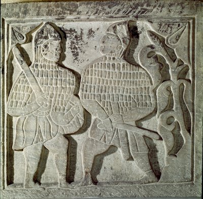 Seldschukische Kunst: Flachrelief darstellend zwei Krieger. Aus Konya, Türkei. 13. Jahrhundert. Türkisches Islamisches Kunstmuseum, Istanbul von Dynasty Seljuq