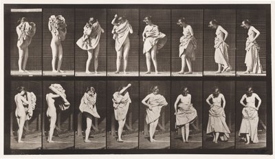 Tafel 425. Toilette, Kleid anziehen und sich umdrehen, 1872-1885 von Eadweard Muybridge
