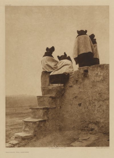 Die Tänzer beobachten von Edward S. Curtis