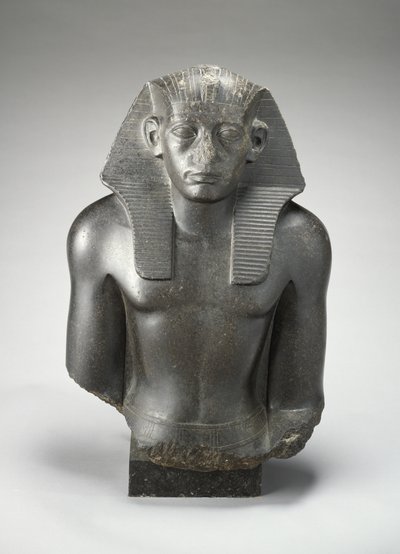 Männlicher Kopf und Torso einer sitzenden Statue von König Sesostris III. von Ägypten von Egyptian 13th Dynasty