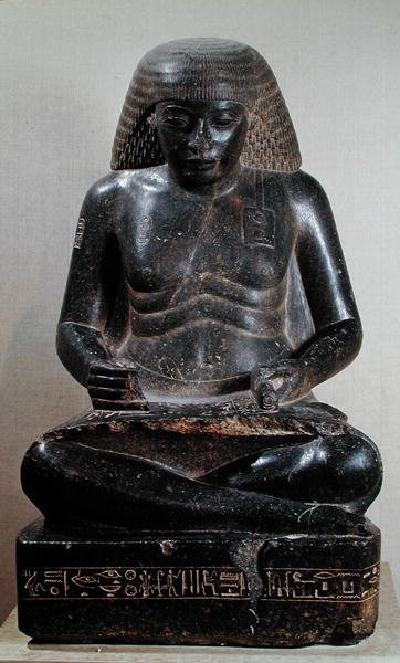 Amenhotep, Sohn des Hapu, im Schneidersitz, aus dem Tempel von Amun, Karnak, ca. 1391-53 v. Chr. von Egyptian 18th Dynasty