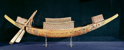 Reduziertes Modell eines Bootes aus dem Grab von Tutanchamun, Neues Reich, ca. 1347-37 v. Chr. (Holz) von Egyptian 18th Dynasty