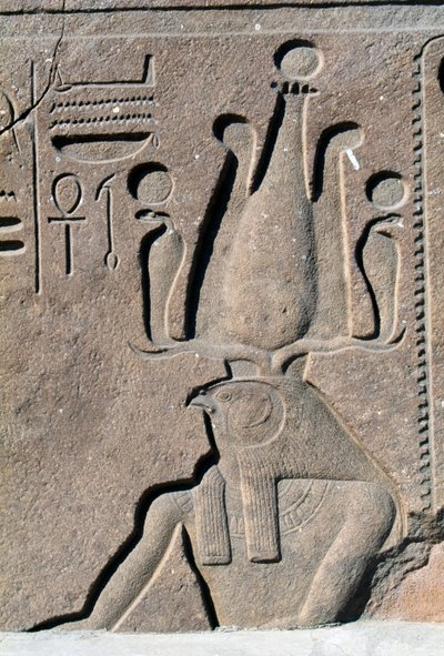 Block mit Reliefs und Inschriften von Ramses II, Großer Tempel des Amun, Tanis, Ägypten, Neues Reich, Dynastie XIX von Egyptian 19th Dynasty