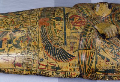 Detail des äußeren Sargdeckels der Mumie von Nesyamun, möglicherweise gefunden in Deir El-Bahri, Neues Reich, ca. 1100 v. Chr. von Egyptian 20th Dynasty