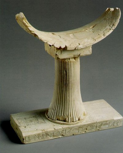 Kopfstütze mit dem Namen von Pepi II, Elfenbein von Egyptian 6th Dynasty