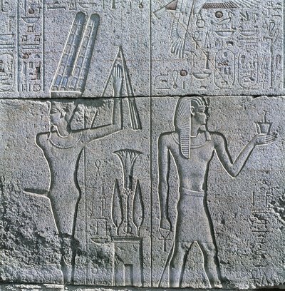 Ägypten, Altes Theben, Luxor, Karnak, Relief des Gottes Min und Philip III Arrhidaeus im Großen Tempel von Amon von Egyptian Egyptian