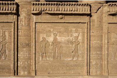 Ägyptische Antiquität: Römisches Mammisi zur Erinnerung an die Geburt von Ihy, Sohn der Isis, Hathor-Tempel, Denderah, Ägypten von Egyptian Ptolemaic Period