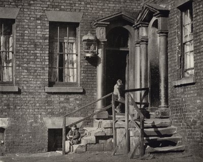 Eine Ecke des alten Liverpool (s/w Foto) von English Photographer